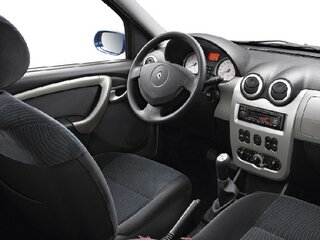 renault_sandero_09.jpg