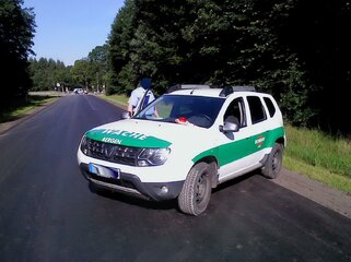 dacia Polizei Bergen bearbeitet.jpg