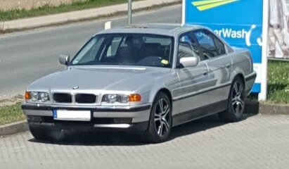 Mein E38 Fotografiert von Kollegen per Whatsapp.jpg