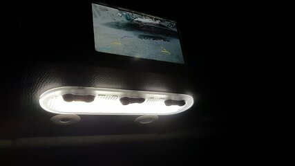 Monitor und Lampe.jpg