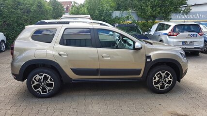 Duster II Dünenbeige 04.jpg