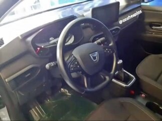 S1-surprise-voici-l-interieur-de-la-nouvelle-dacia-sandero-642115.jpg